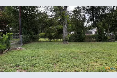 904 Bismark Street, Seguin, TX 78155 - Photo 37