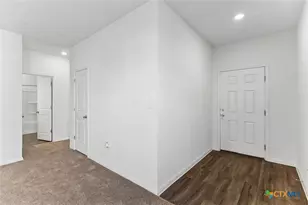 124 NE Peony Ln, Jarrell, TX 76537 - Photo 19