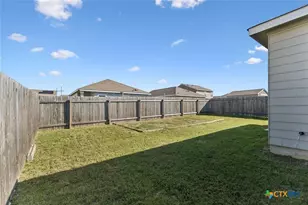124 NE Peony Ln, Jarrell, TX 76537 - Photo 35