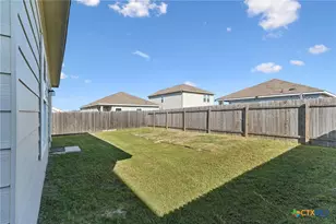 124 NE Peony Ln, Jarrell, TX 76537 - Photo 33