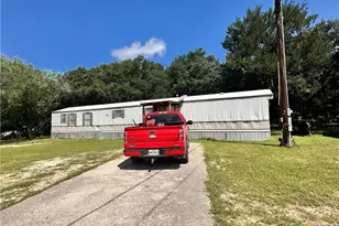 1712 Hofheinz St, San Marcos, TX 78666 - Photo 11