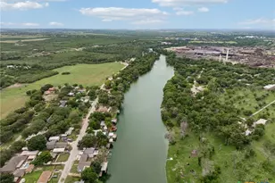 939 Reiley Rd, Seguin, TX 78155 - Photo 5