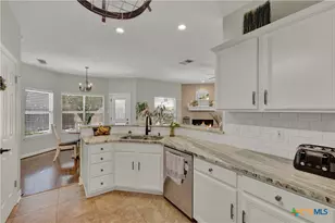 917 Rio Verde, New Braunfels, TX 78130 - Photo 15