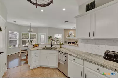917 Rio Verde, New Braunfels, TX 78130 - Photo 15