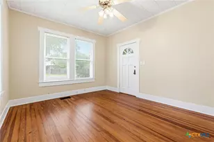308 W 1st St, Lampasas, TX 76550 - Photo 13
