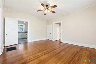 308 W 1st St, Lampasas, TX 76550 - Photo 19