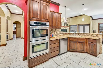 121 Spring Ridge, Victoria, TX 77904 - Photo 15