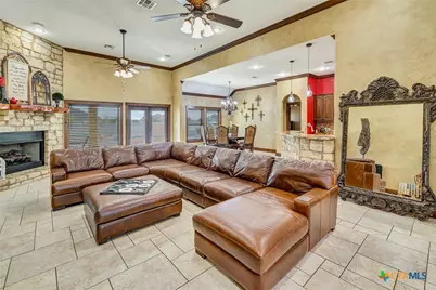 121 Spring Ridge, Victoria, TX 77904 - Photo 5