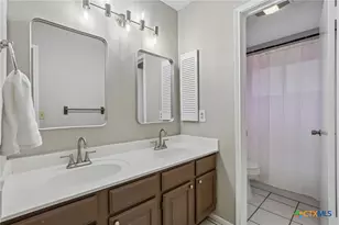 305 Hornbean Ln, Cibolo, TX 78108 - Photo 9