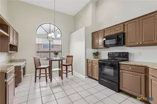 305 Hornbean Ln, Cibolo, TX 78108 - Photo 5