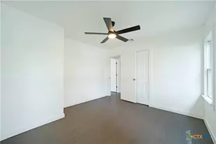 414 Orange Ave, New Braunfels, TX 78130 - Photo 33