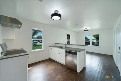 414 Orange Avenue, New Braunfels, TX 78130 - Photo 17