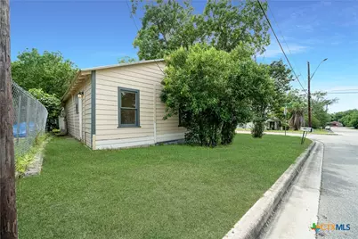 414 Orange Avenue, New Braunfels, TX 78130 - Photo 35