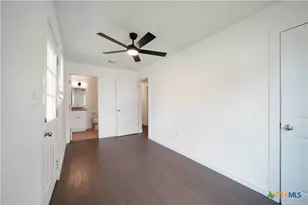414 Orange Ave, New Braunfels, TX 78130 - Photo 27