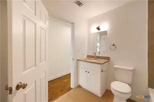 414 Orange Ave, New Braunfels, TX 78130 - Photo 25