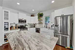 225 S Live Oak Ave, New Braunfels, TX 78130 - Photo 15