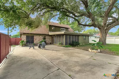 101 N Crescent Drive, Victoria, TX 77901 - Photo 37