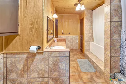 101 N Crescent Drive, Victoria, TX 77901 - Photo 5