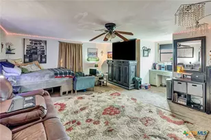 101 N Crescent Dr, Victoria, TX 77901 - Photo 27