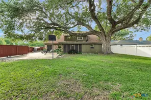 101 N Crescent Dr, Victoria, TX 77901 - Photo 39