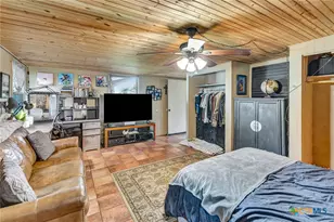101 N Crescent Dr, Victoria, TX 77901 - Photo 9
