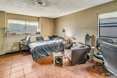 101 N Crescent Drive, Victoria, TX 77901 - Photo 11