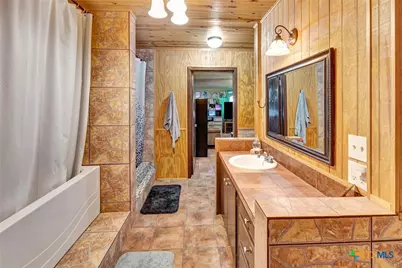101 N Crescent Drive, Victoria, TX 77901 - Photo 7