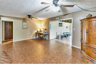 101 N Crescent Drive, Victoria, TX 77901 - Photo 17