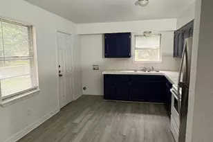 403 S 7th St, Copperas Cove, TX 76522 - Photo 3