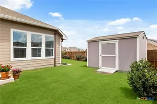 8935 Rancher Pl, Seguin, TX 78155 - Photo 25