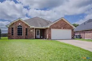 113 Zephyr Dr, Victoria, TX 77904 - Photo 1