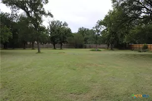 677 County Rd 3081, Lampasas, TX 76550 - Photo 35