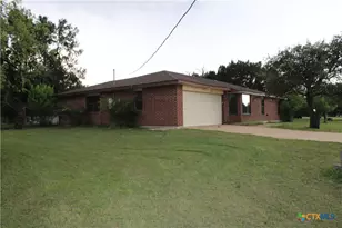677 County Rd 3081, Lampasas, TX 76550 - Photo 3