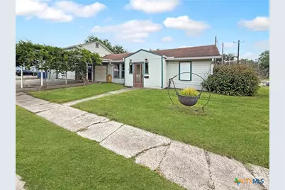 204 E Austin Street, Port Lavaca, TX 77979 - Photo 1