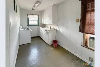 204 E Austin Street, Port Lavaca, TX 77979 - Photo 19