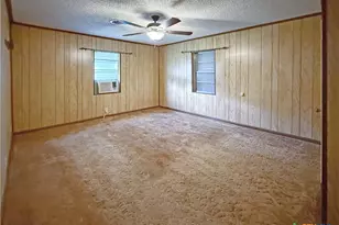 204 E Austin St, Port Lavaca, TX 77979 - Photo 9