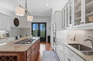 173 Falling Hls, New Braunfels, TX 78132 - Photo 11