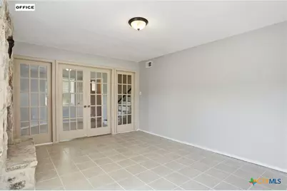 220 Lark Lane, New Braunfels, TX 78132 - Photo 15