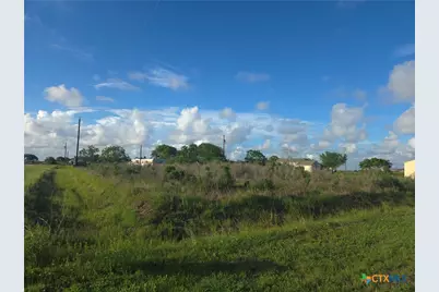 000 Lincoln, Port Lavaca, TX 77979 - Photo 3