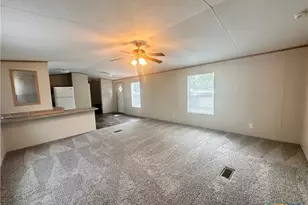 208 Picasso Dr, San Marcos, TX 78666 - Photo 5