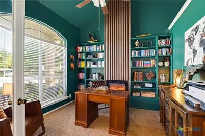 518 Bandera Circle, New Braunfels, TX 78130 - Photo 7