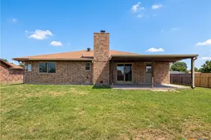 2012 Stardust St, Killeen, TX 76543 - Photo 5