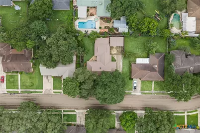 208 Berkshire Lane, Victoria, TX 77904 - Photo 29