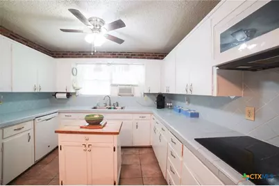 212 Highland Oaks Drive, Harker Heights, TX 76548 - Photo 13