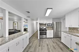 725 Co Rd 428, Lolita, TX 77971 - Photo 11