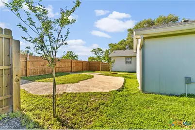 725 County Road 428, Lolita, TX 77971 - Photo 27