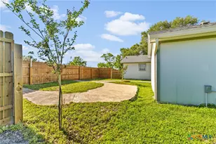 725 Co Rd 428, Lolita, TX 77971 - Photo 27
