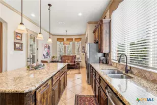 526 Mission Hill Run, New Braunfels, TX 78132 - Photo 7