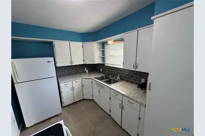 1701 E Mimosa Avenue, Victoria, TX 77901 - Photo 13