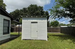 1701 E Mimosa Ave, Victoria, TX 77901 - Photo 43